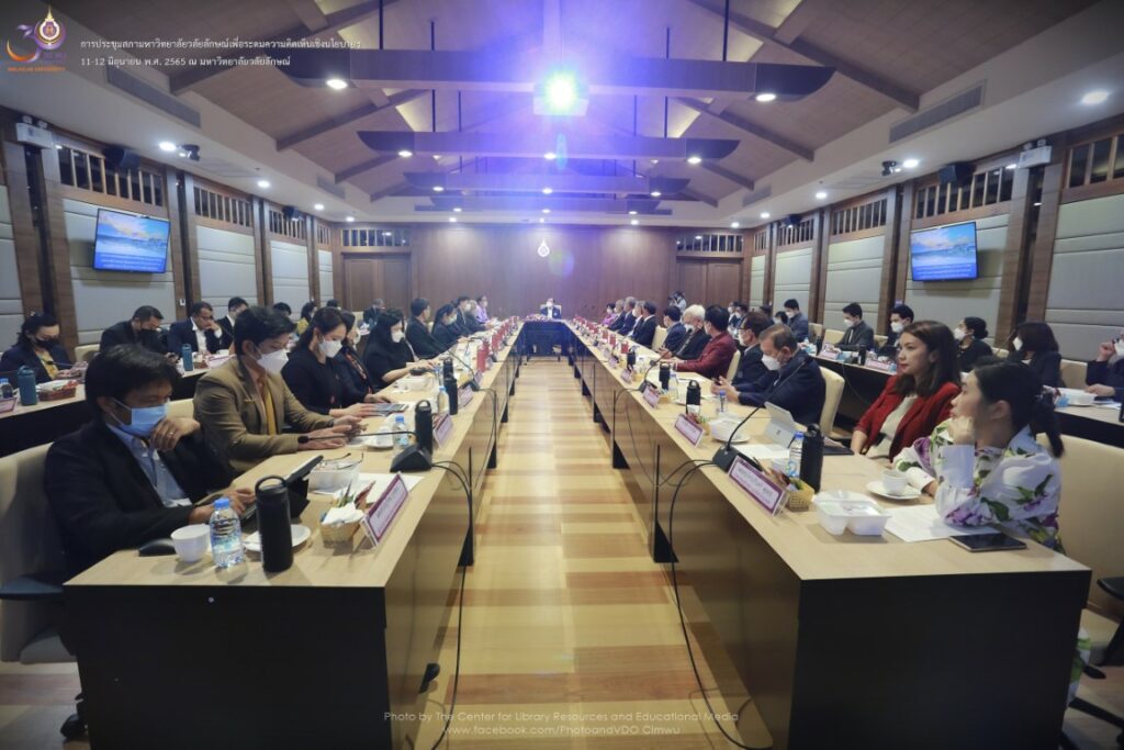 บรรยากาศ การประชุมสภา 6-2565