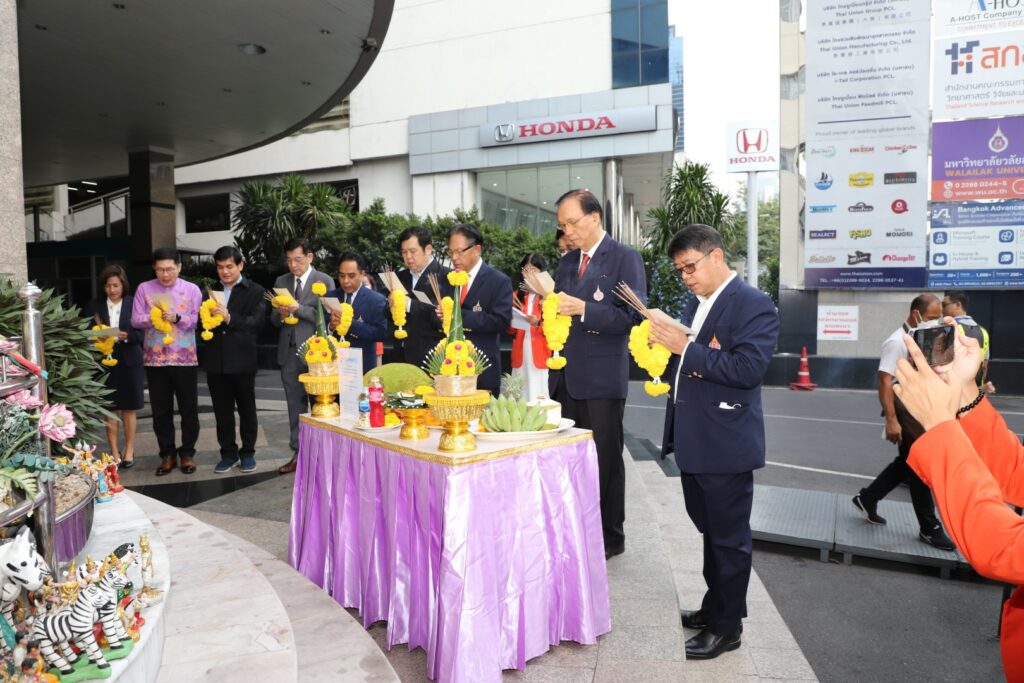 ทำบุญสำนักงาน กทม -11 (Large)