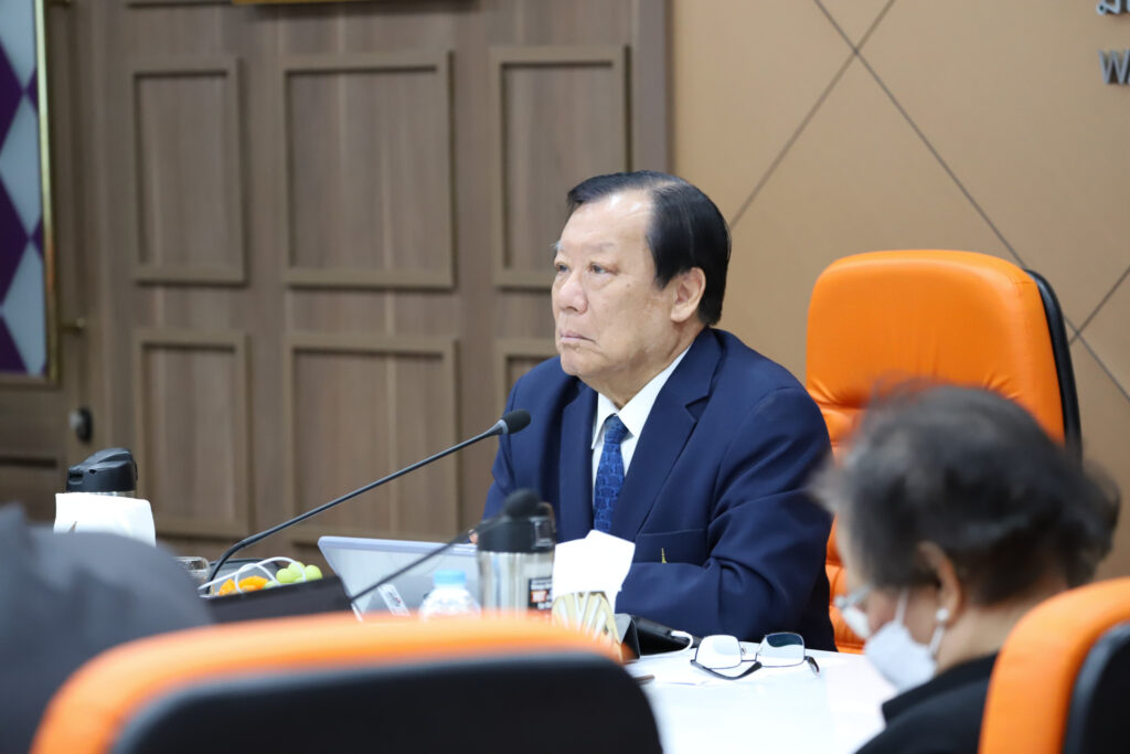 ประชุมสภา 8-2567 (11)