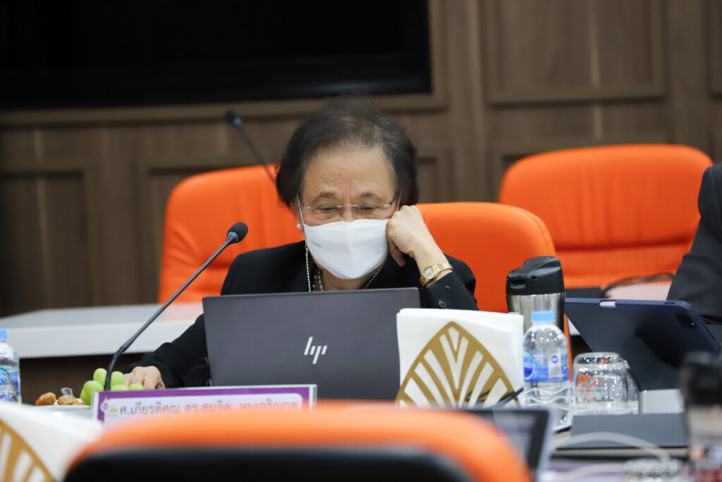 ประชุมสภา 8-2567 (5)