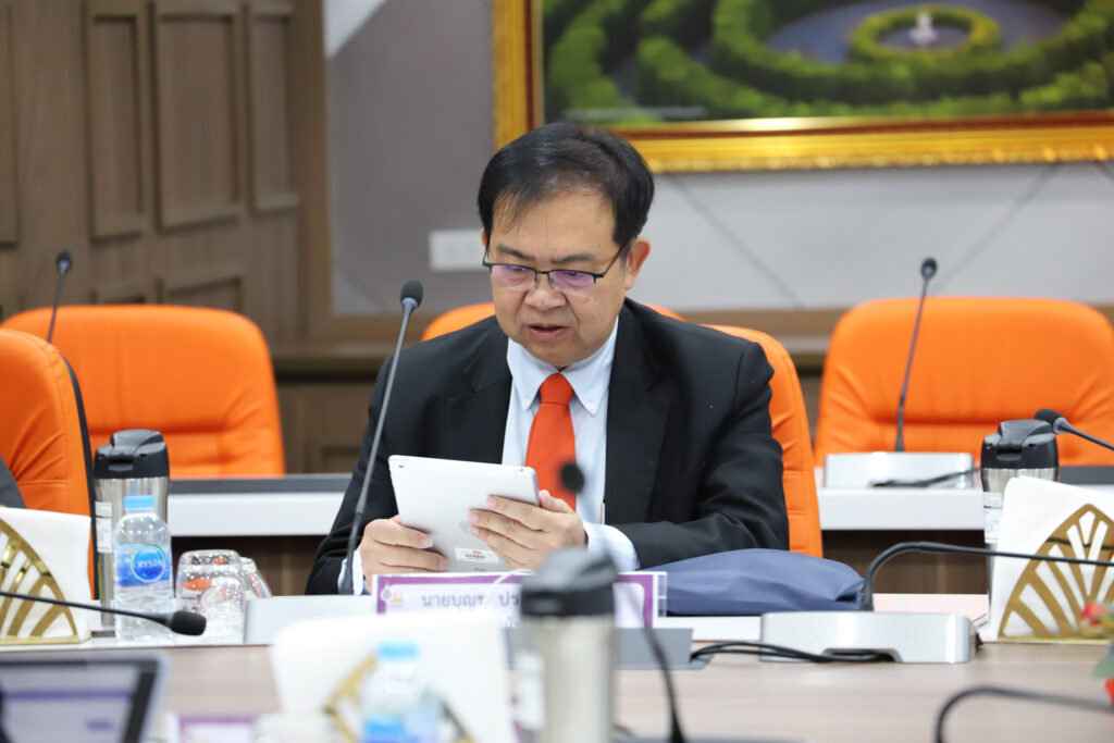 ประชุมสภา 8-2567 (8)