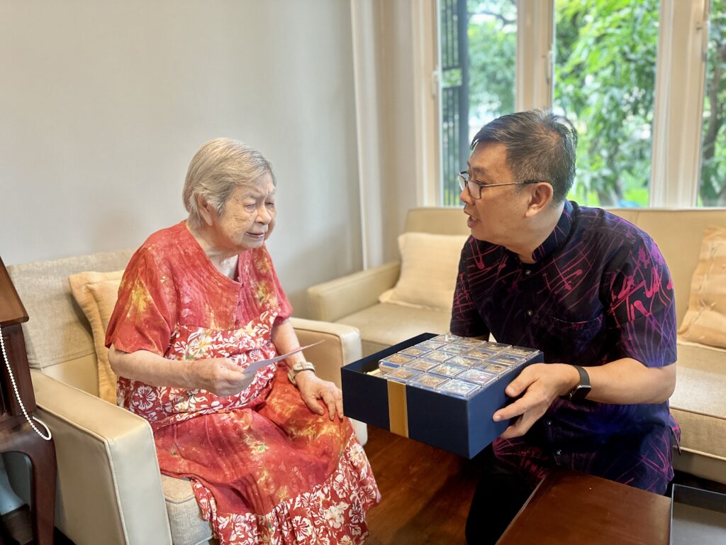 เยี่ยม ศ.เกียรติคุณ ดร.กฤษณา-2