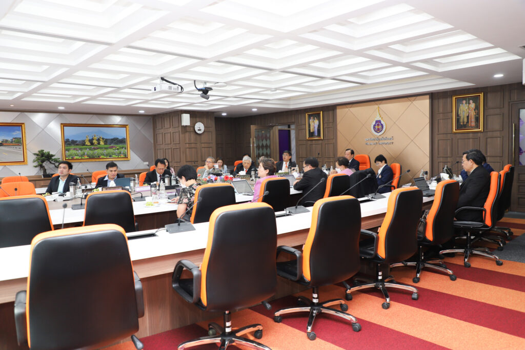 ประชุมสภาฯ 2-68-15