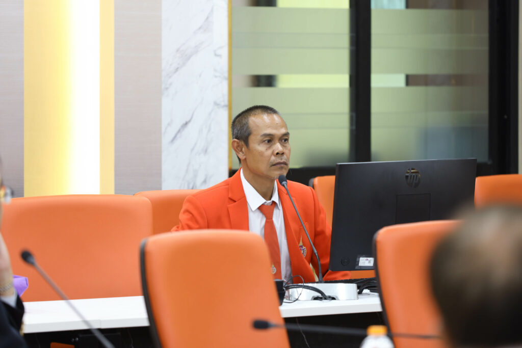 สภาฯ พบพน่วยงาน-10