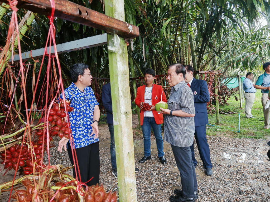 สภาฯ พบพน่วยงาน-13