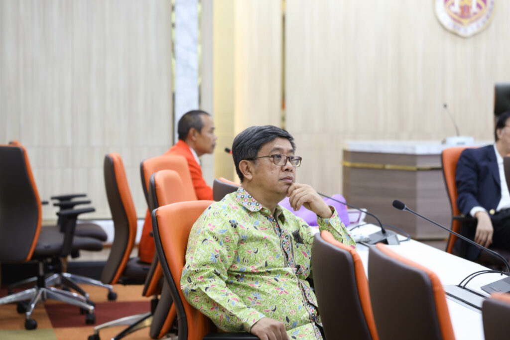 สภาฯ พบพน่วยงาน-6