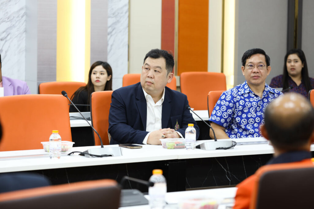 สภาฯ พบพน่วยงาน-8 (2)