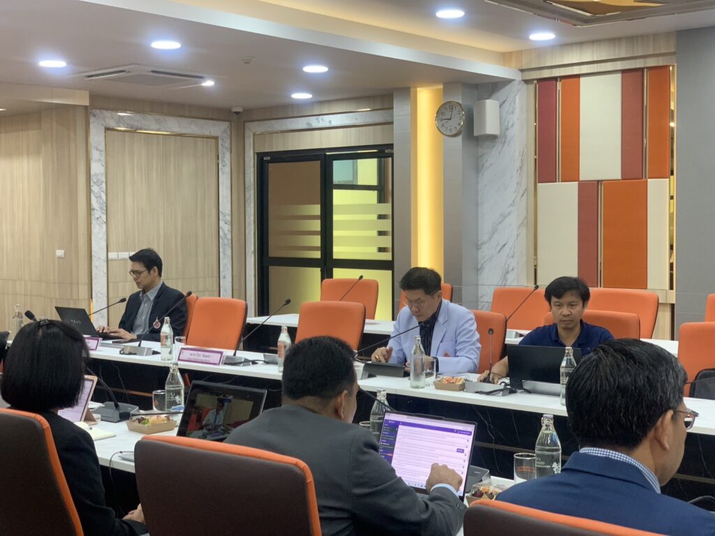 ประชุมสภา 5-68 3