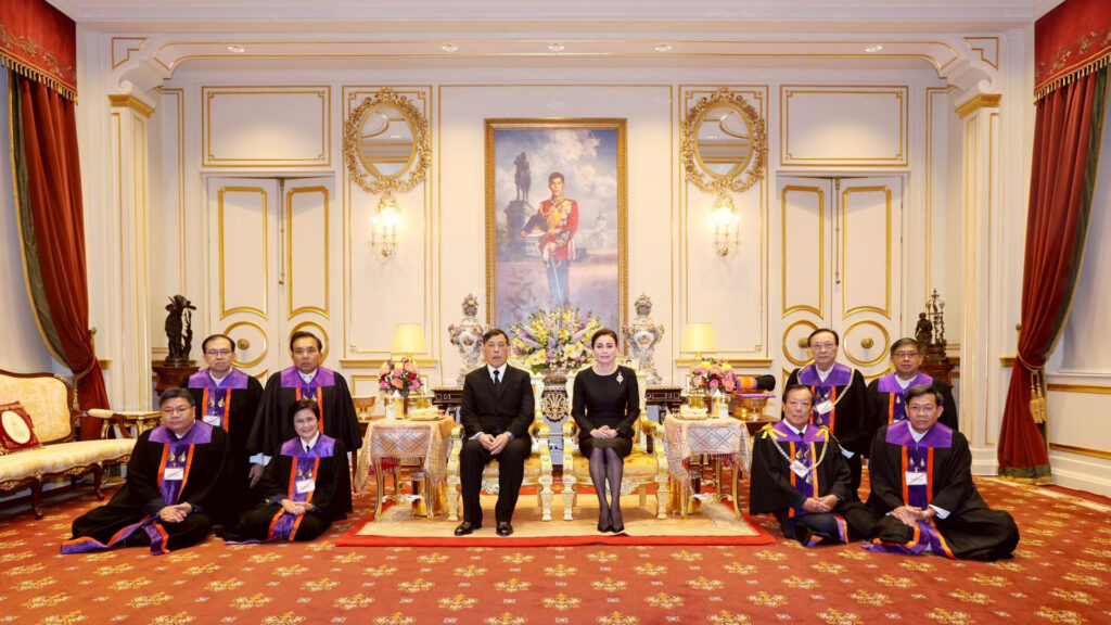 ถวายปริญญา-01